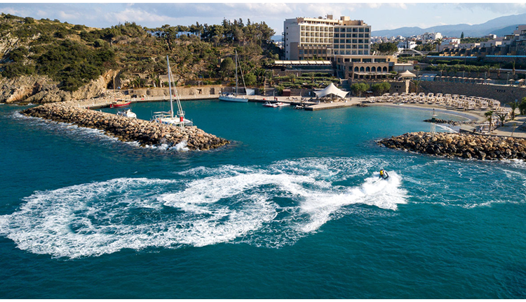 Zeus Eleva Mirabello Bay, Крит